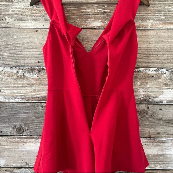 HELLO MOLLY-NEW Peak Hour Red
Romper NEW - Picture 7 of 7